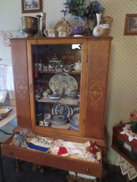 Venice Estate Sale Packed Starts On 10 2 2015