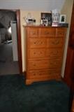 Oak bedroom dresser 
