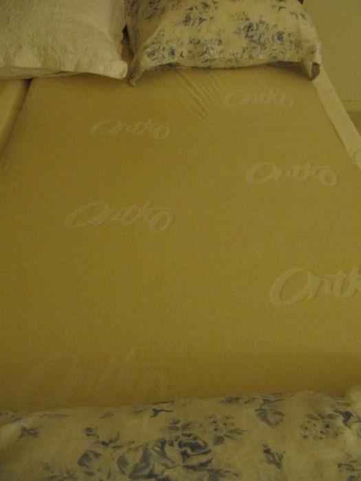 Orthopedic adjustable mattress