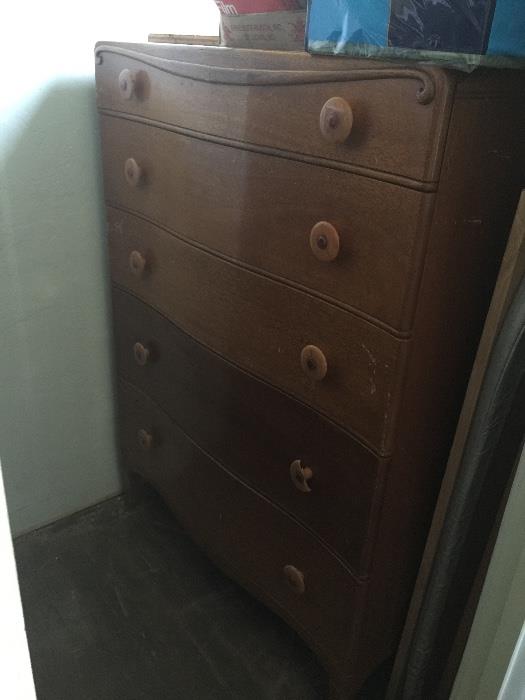 Antique chest if drawers / dresser