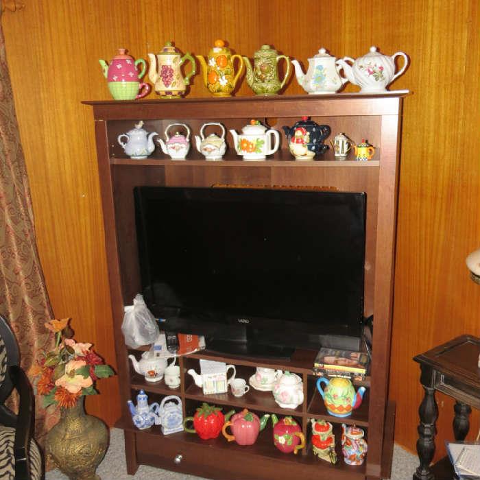 Teapot collection; 37" HD Vision tv