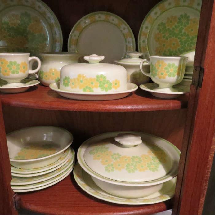Vintage dining ware