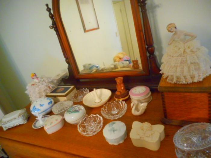  Vintage Powder boxes and ring holders