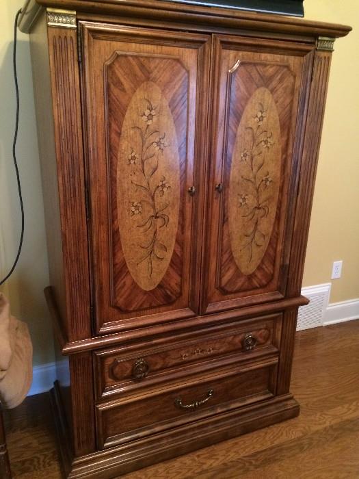 Stanley Armoire