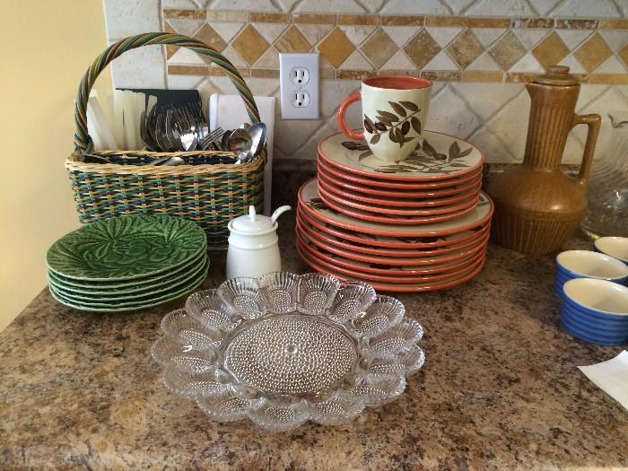 dishes and kitchen ware 