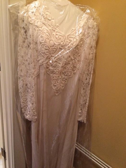 wedding gown size 14