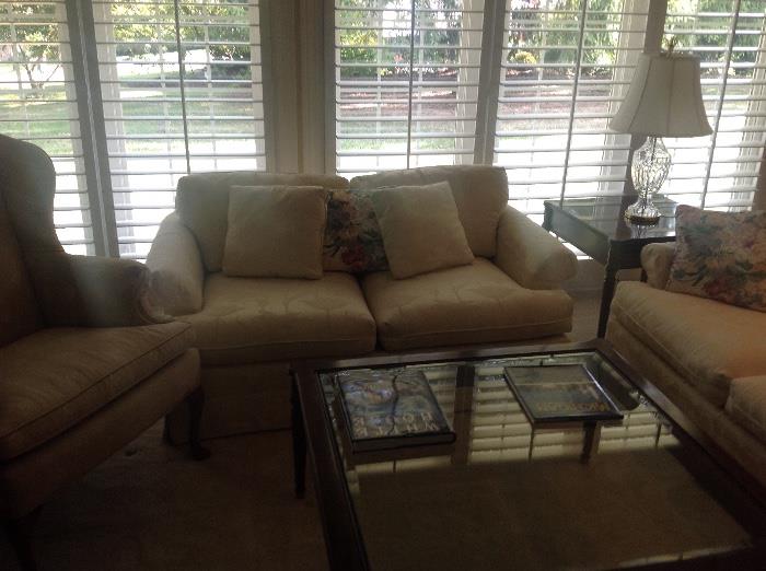 Henredon white immaculate couch and loveseat