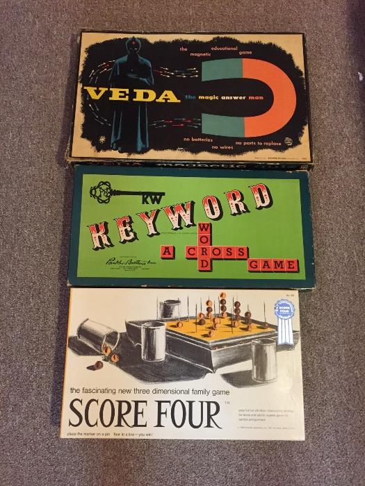 Vintage games Veda, Keyword, Score Four