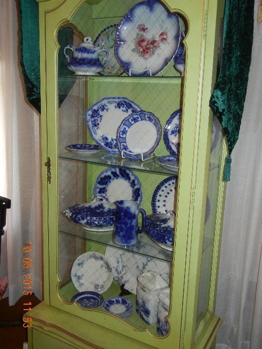 Flow Blue Collection   Display Cabinet