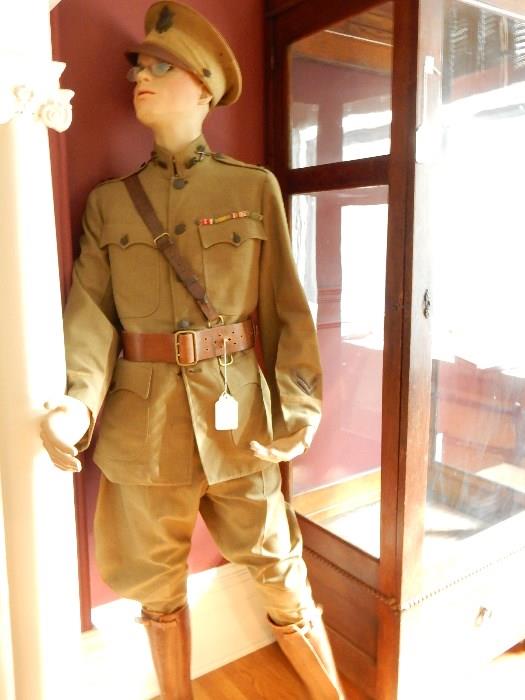 WWI Doughboy Uniform on maniquin