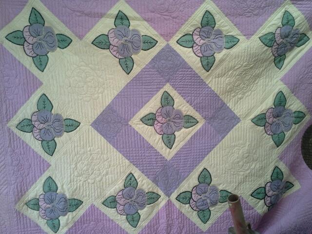 Pretty Hand Stitched Quilt