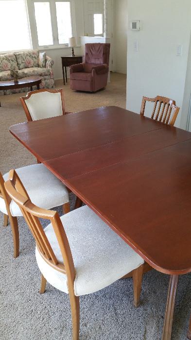 Mid Century dining set - 6 chairs, 2 more leaves & table pads included