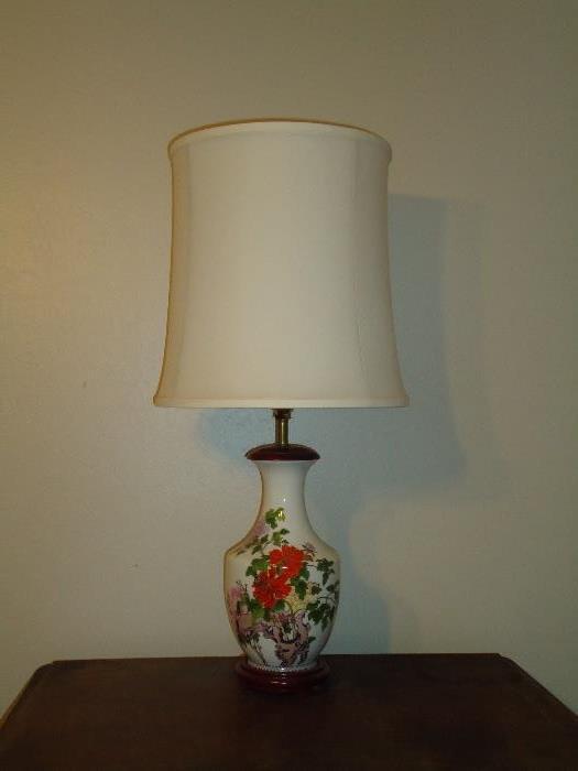 Porcelain lamp 