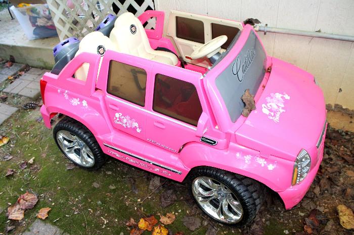 Power Wheels Barbie Cadillac Escalade EXT 
