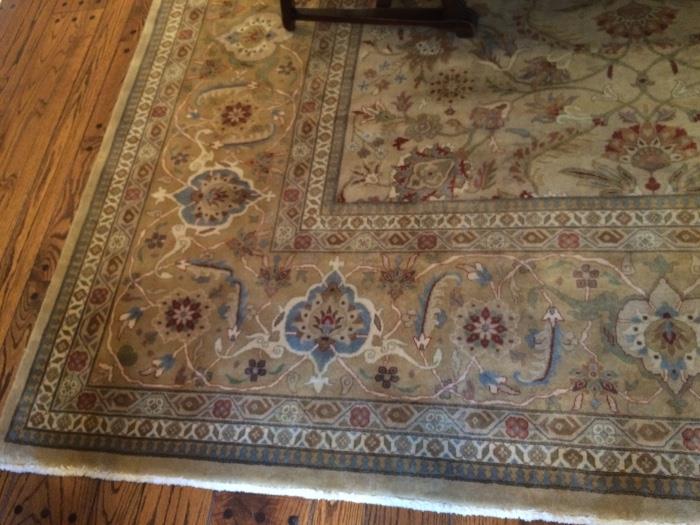Beautiful dining room rug