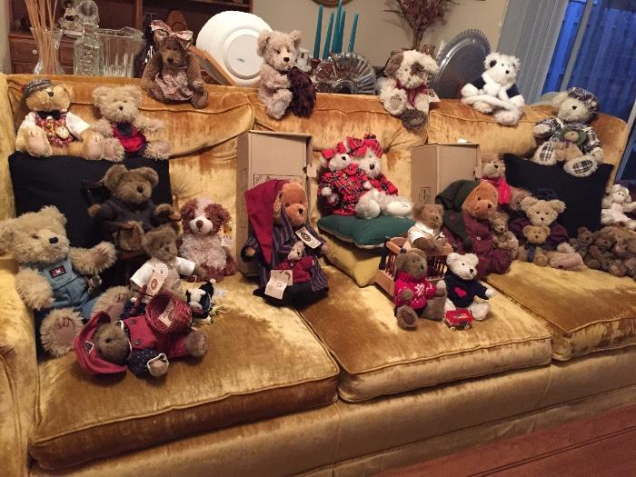 Large collection of Boyd's bears