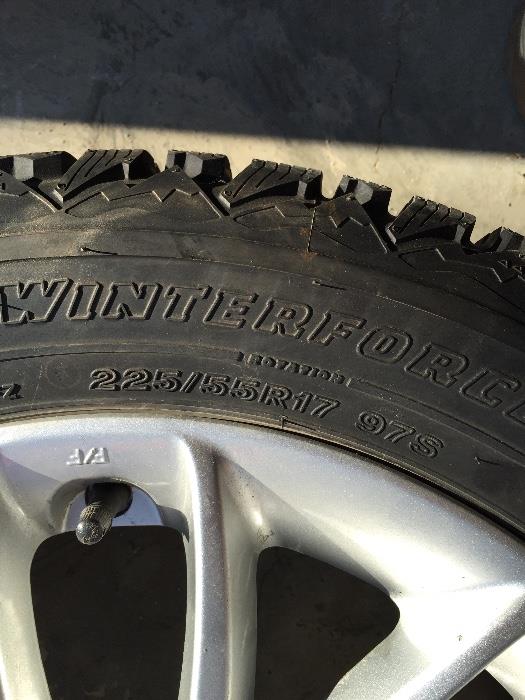 Firestone WInterforce 225/55R17  4 tires on Genesis rims.  Used 2 winters--great tires.  We sold the Genesis.
