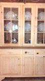 ETHAN ALLEN CHINA CABINET, Fancy pine furniture