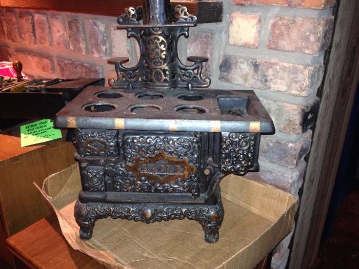 Antique Eagle stove salesman sample!                               Priced at $175, NOW ONLY $61.25!