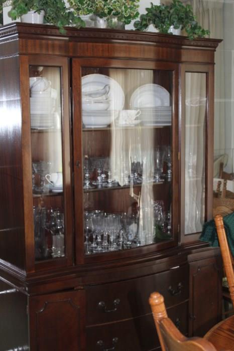 Mahogany china cabinet in perfect condition.