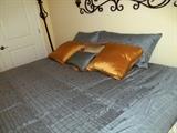 KING SIZE BED WITH BEDDING