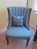 1940 UPHOLSTERED CHAIR 