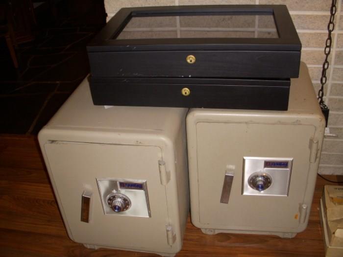 Safes and showcases
