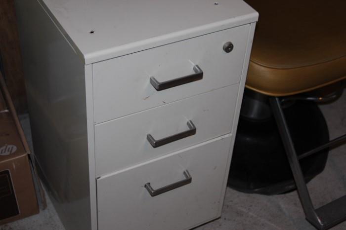 small set of drawers