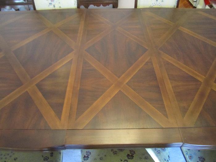 INLAID TOP OF DINING