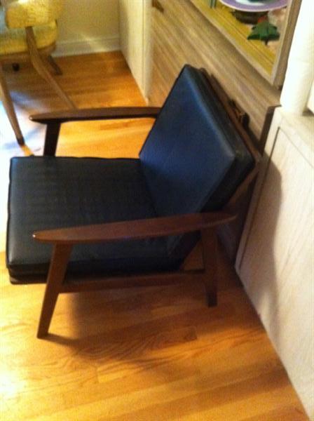 Mid Century Modern lounge chair.