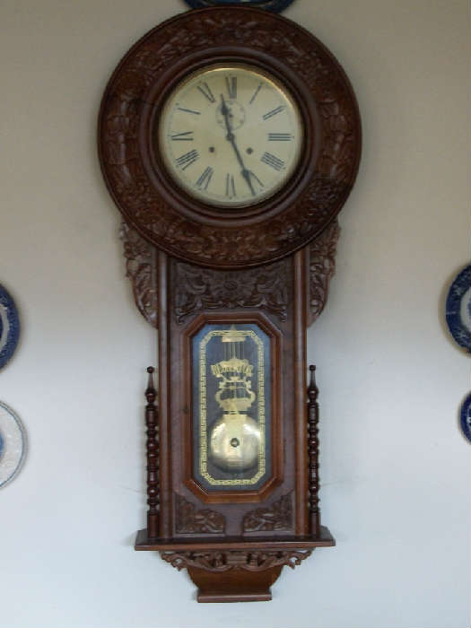 Regulator clock.
