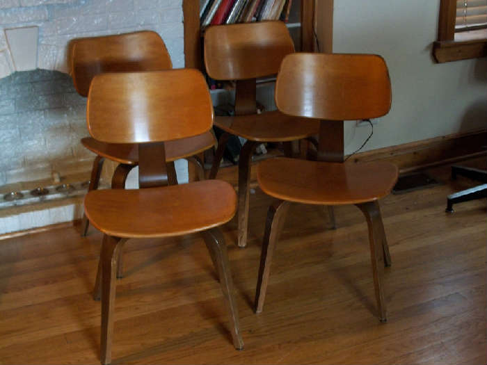 4 Thonet chairs