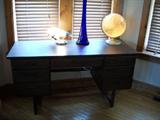 Mid Century Modern 60's laminate desk