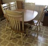 Kitchen Table with Chairs & Leaf