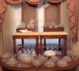 Dining Room Table with Six Chairs & Leaves