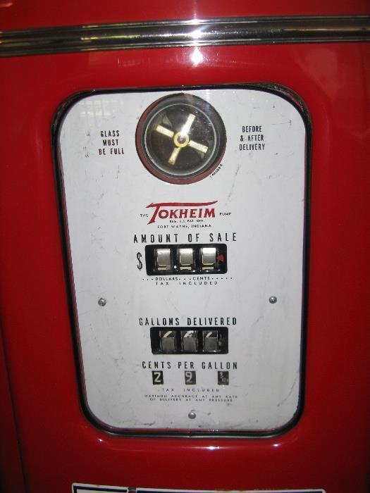 Texaco gasoline pump.  See the gas price?