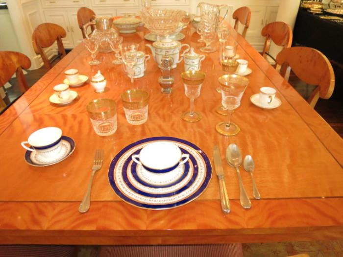 Formal Dinner Service by Royal Worcester, 135 pieces.