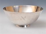 lot 92: Tiffany & Co. Sterling Silver Bowl
 after Joseph Conyers 9" diameter 24 troy ounces early 20th century