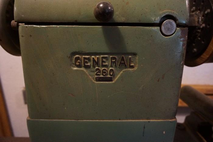 General 260 wood lathe