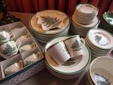 Set of Spode china, Christmas Tree pattern