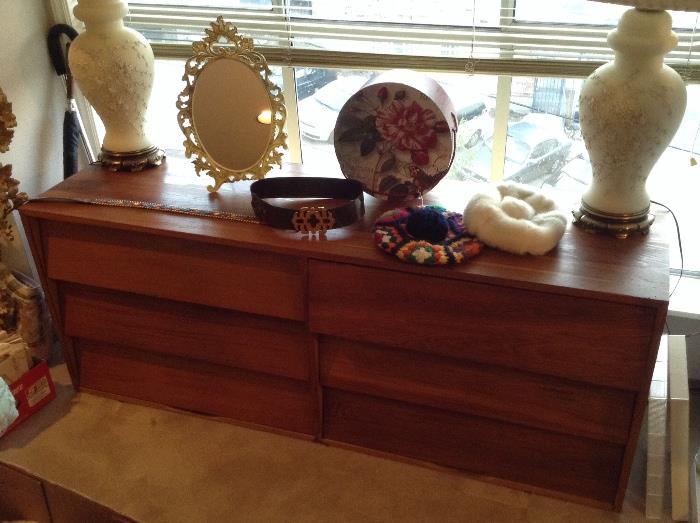 6 drawer dresser (58" long) - with pair of vintage lamps, knit hats & fun belts 
