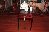 Thomasville "The Mahogany Collection" drop leaf table