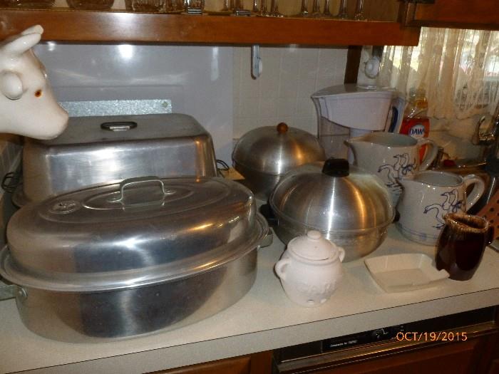 Spun aluminum pots and pans