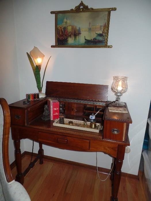 Vintage office desk. Lincoln head bookends.Vintage picture. Crystal lamp.
