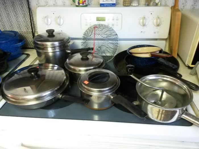 2 cast iron fry pans & cookware
