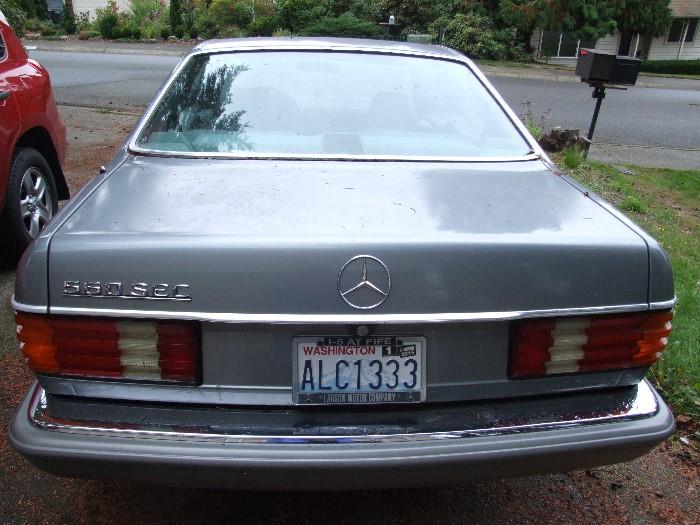 MERCEDES 560 SEC-AUTOMATIC 3 SPEED- 8 CYCLINER -LESS THAN 100K MILES!!