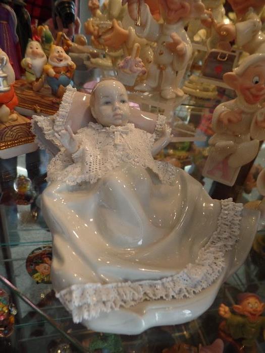 Lladro baby gril