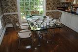 Gorgeous Kitchen table and 4 chairs