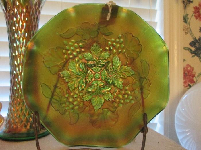 Northwood "Grape Leaves" Carnival Glass bowl