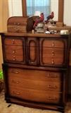 chest of drawers